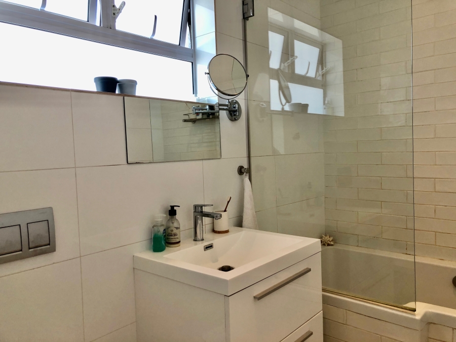 1 Bedroom Property for Sale in Green Point Western Cape